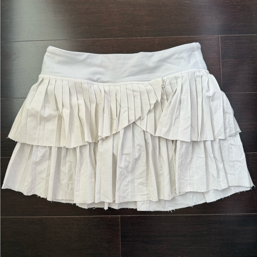 Ivivva White Mini Skirt with Ruffled Pleats for Casual Wear